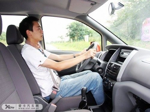 试驾郑州日产帅客