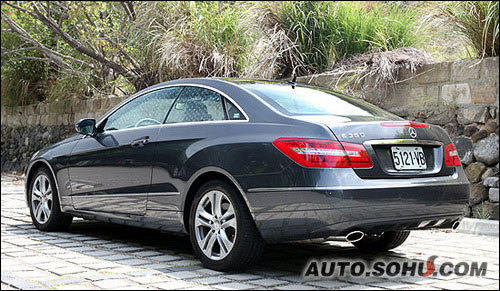 奔驰E350 Coupe