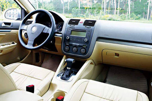 试驾一汽大众速腾1.4TSI