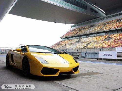 体验兰博基尼Gallardo LP550-2