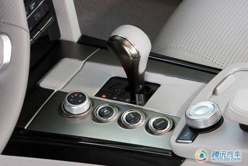 试驾奔驰E63 AMG