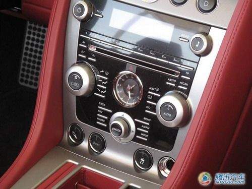 试阿斯顿马丁DBS Volante