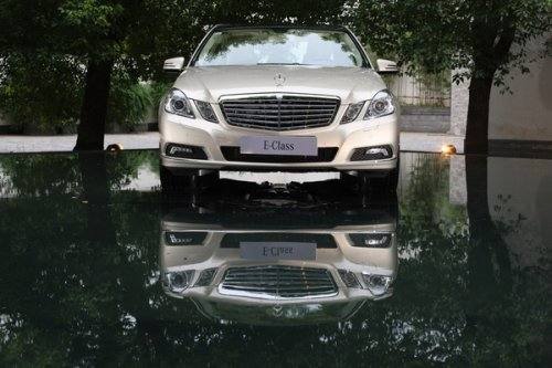 奔驰E300