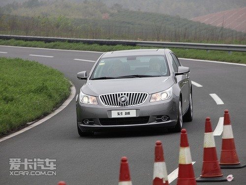 试驾别克君威2.0T