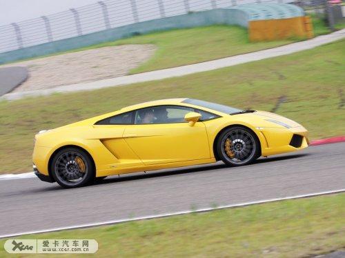 体验兰博基尼Gallardo LP550-2