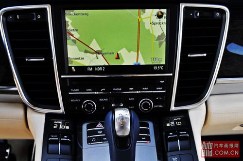 保时捷Panamera 4S