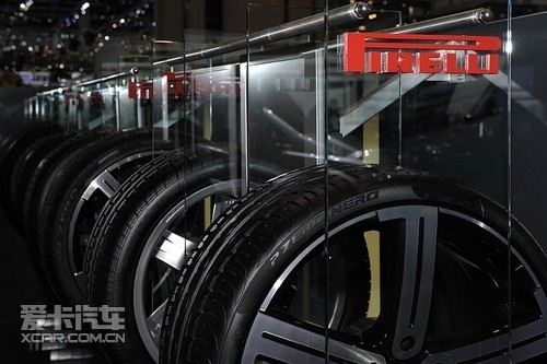亮相日内瓦车展的倍耐力高性能轮胎系列