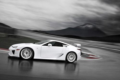试驾2011款雷克萨斯LFA