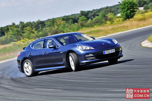 保时捷Panamera 4S