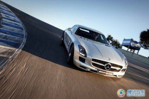 奔驰SLS AMG