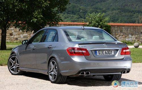 试驾奔驰E63 AMG
