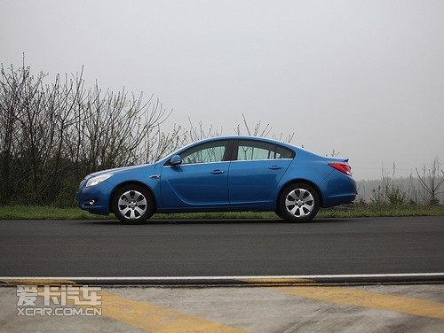 试驾别克君威2.0T