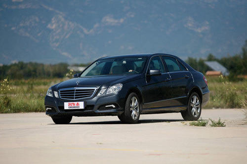 奔驰E300
