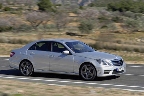 奔驰E63 AMG