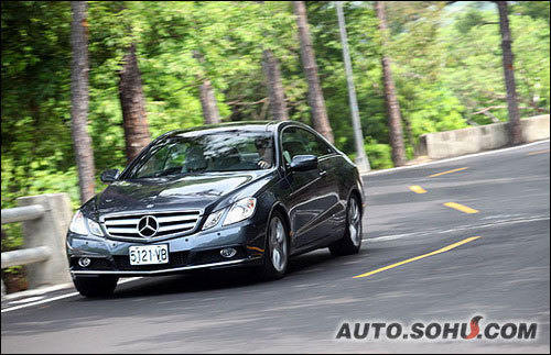 奔驰E350 Coupe
