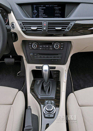试驾2011款宝马X1 xDrive28i