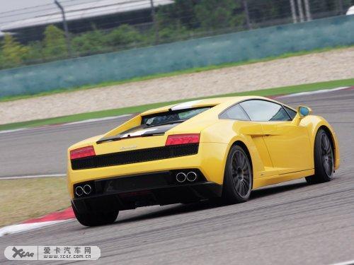 体验兰博基尼Gallardo LP550-2