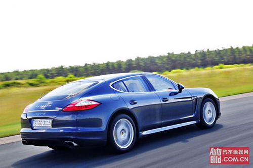 保时捷Panamera 4S