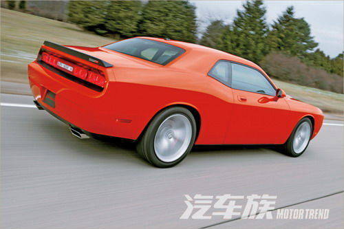 道奇Challenger SRT8