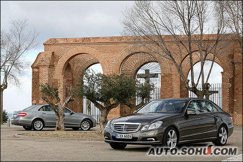 奔驰E350 Coupe