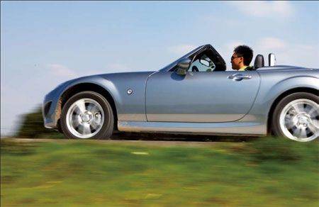 试驾马自达MX-5