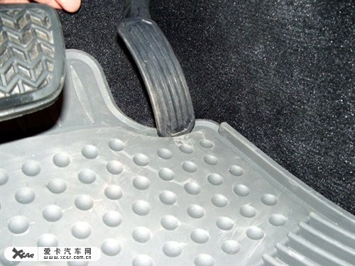 汽车脚垫