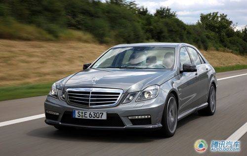 试驾奔驰E63 AMG
