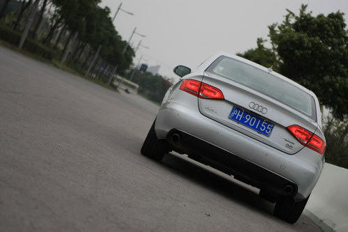 奥迪A4