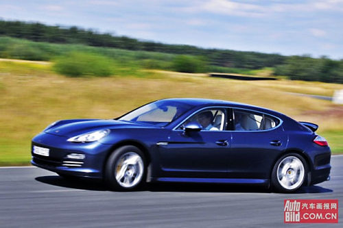 保时捷Panamera 4S