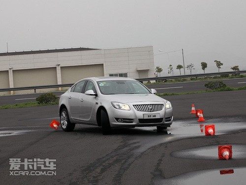 试驾别克君威2.0T