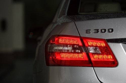 奔驰E300
