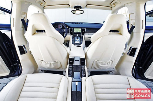 保时捷Panamera 4S