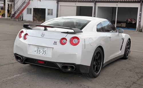 试驾日产GT-R