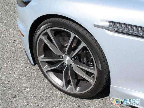 试阿斯顿马丁DBS Volante