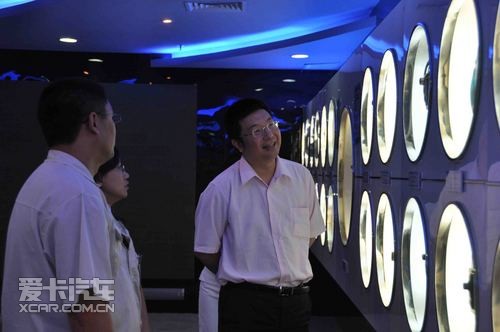 江南春参观好帮手展厅