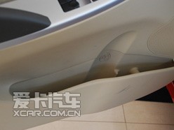 酷炫时尚出色亮相 现代瑞纳2011款实拍