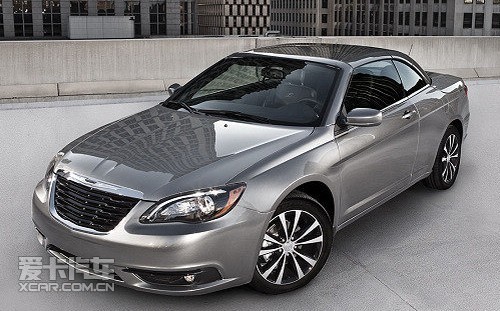 CHRYSLER 200