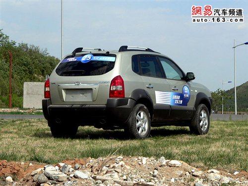 图个轻松休闲制胜 试驾国产途胜2.7V6 汽车之家
