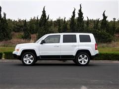 jeep吉普 jeep吉普 自由客 2011款 基本型