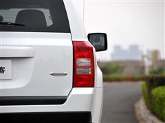 jeep吉普 jeep吉普 自由客 2011款 基本型