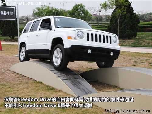 jeep吉普 jeep吉普 自由客 2011款 基本型