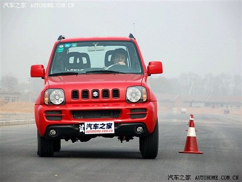 大孩子的玩具！测试铃木吉姆尼1.3自动 汽车之家