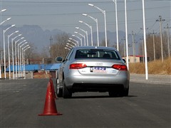 汽车之家 一汽奥迪 奥迪a4l 2.0 tfsi 豪华型