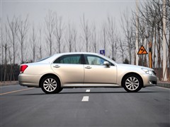 丰田 一汽丰田 皇冠 2010款 v6 2.5 royal 真皮导航版