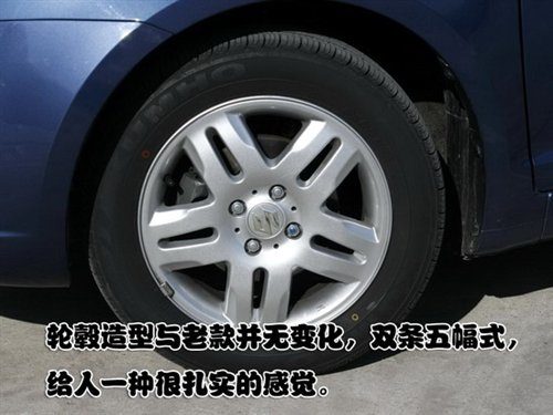 配置丰富操控一流 试长安铃木雨燕1.5L 汽车之家
