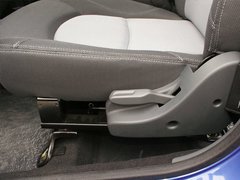 游走城市颇有余 试驾长安新微车奔奔MINI