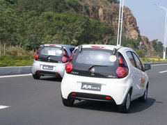 游走城市颇有余 试驾长安新微车奔奔MINI