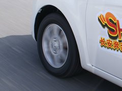 游走城市颇有余 试驾长安新微车奔奔MINI