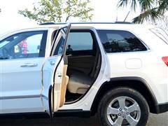 吉普jeep 吉普(进口) 大切诺基(进口) 2011款 基本型