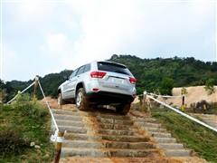 吉普jeep 吉普(进口) 大切诺基(进口) 2011款 基本型